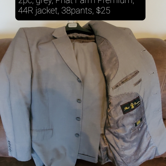 Suits - Picture 6 of 13